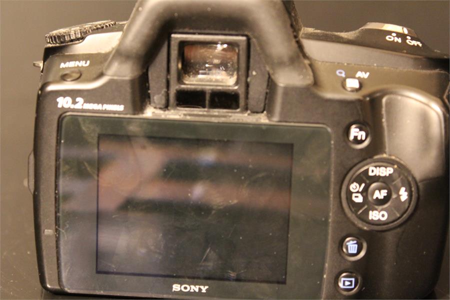 Sony 230 10.2 megapixels digital SLR camera no. 5305097 with a minolta AF 35-70mm f4 (22) Zoom - Image 4 of 4