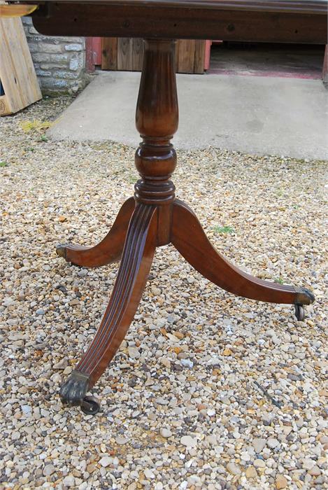 mahogany 1950's large quality pedestal table with leaf insert and claw feet - Image 2 of 3