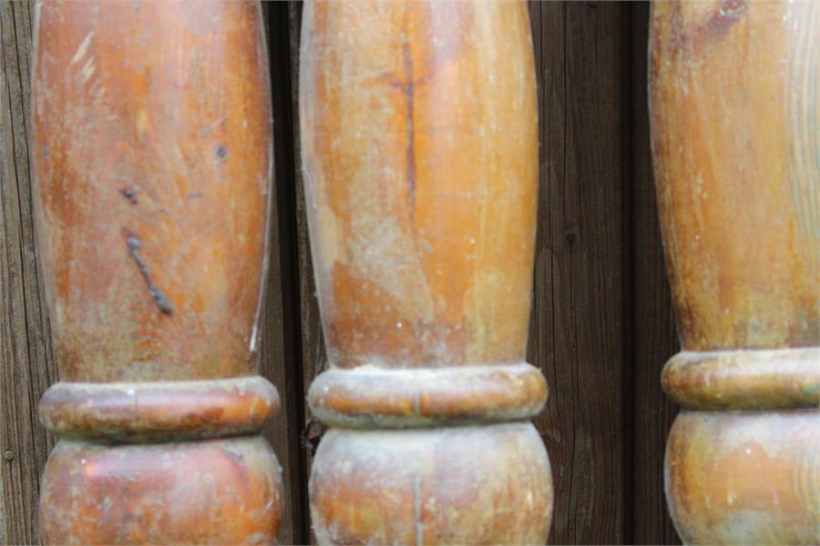 Salvage - Pine newel posts with acanthus carved urn shaped finials, 19th century, traces of old - Image 5 of 7