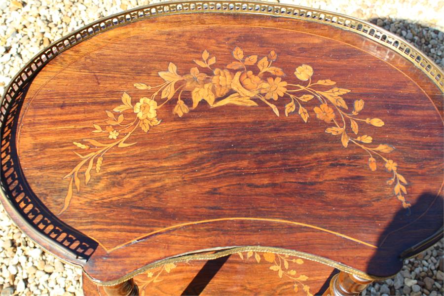 Kidney shaped rosewood or mahogany two tier table / etagere, french style, floral marquetry inlaid - Image 3 of 7