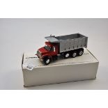 CONRAD MODELS 1:50 SCALE INTERNATIONAL 7000 SERVICE TRUCK WITH BOX (VGC)