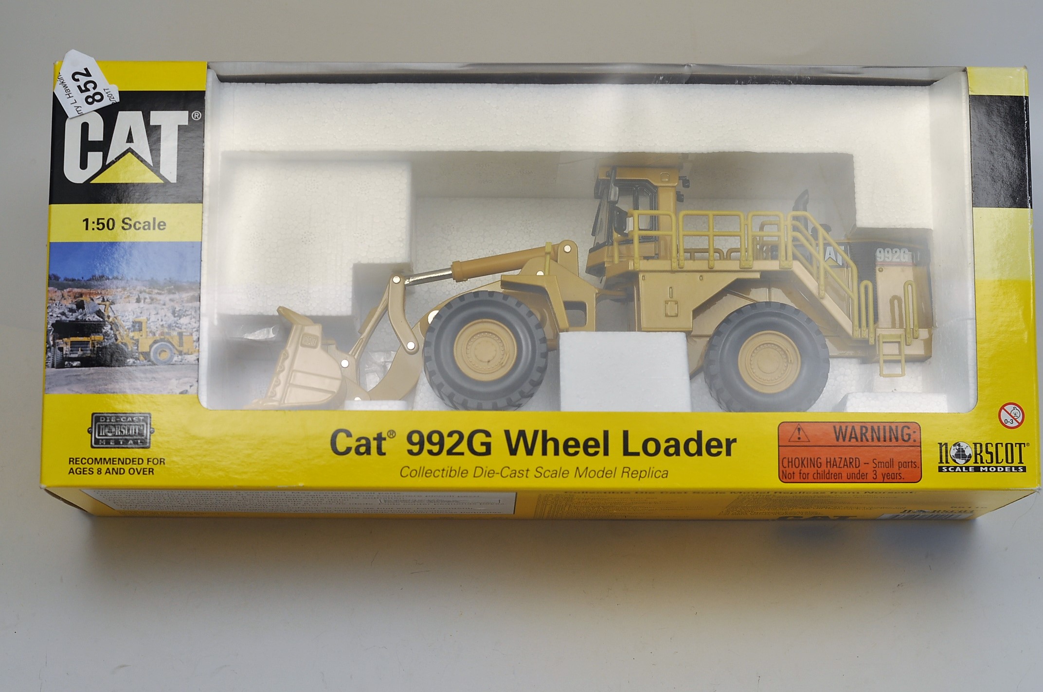 CAT 1:50 SCALE 992 G WHEEL LOADER NORSCOT MODELS WITH BOX (VGC)