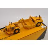 CCM 1:48 CAT 637E WHEEL TRACTOR SCRAPER WITH BOX (VGC)