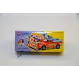 CORGI CLASSICS CHIPPERFIELDS CIRCUS LANDROVER PUBLIC ADDRESS & CLOWNS WITH LIMITED EDITION NUMBERED