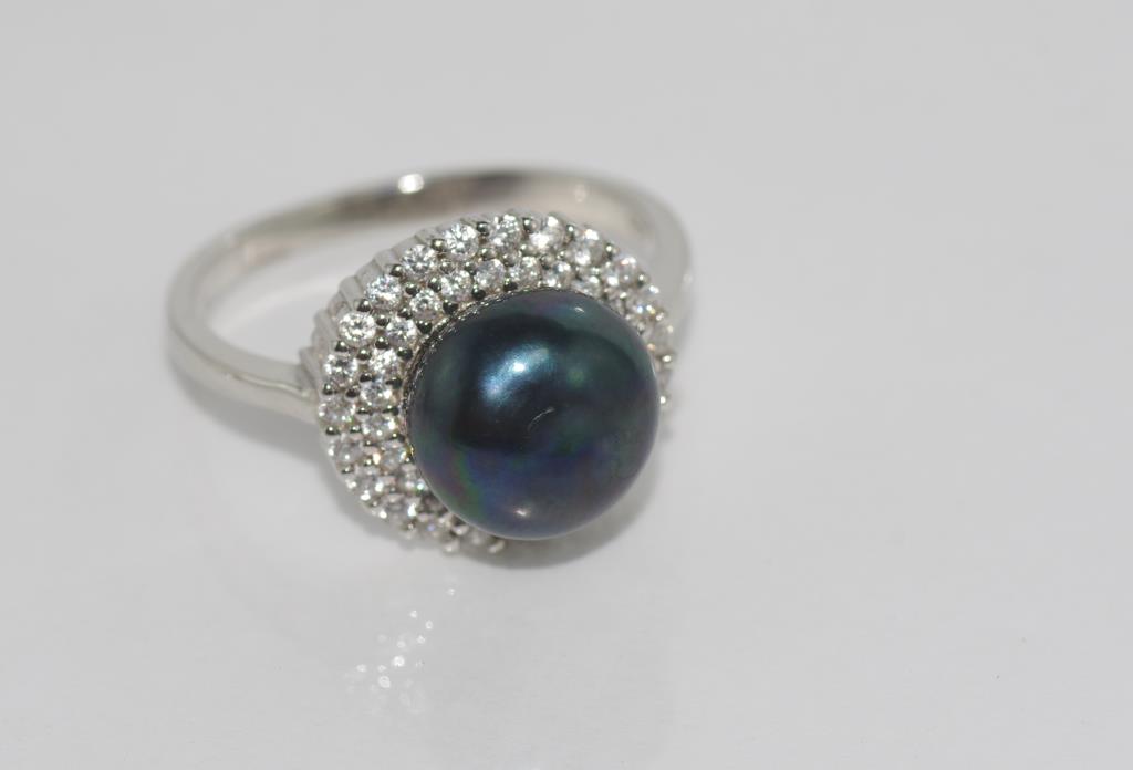 Silver ring with Tahitian style pearl size: Q/8