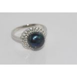 Silver ring with Tahitian style pearl size: Q/8