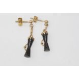 9ct gold and onyx earrings weight: approx 2.3 grams