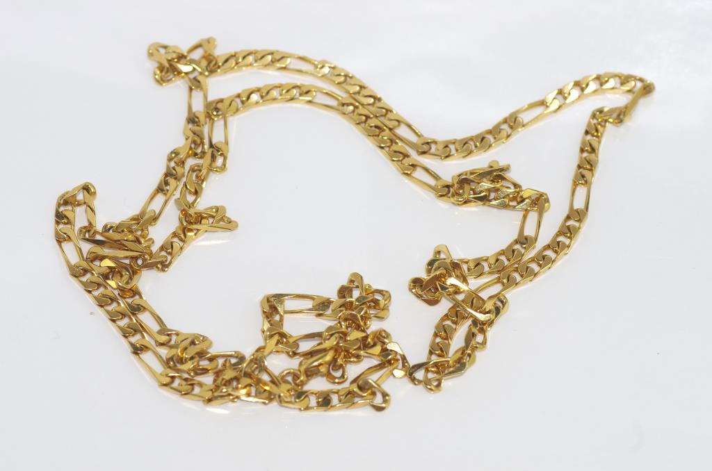 18ct yellow gold long flat link necklace weight: approx 44.7 grams, size: approx 84cm length