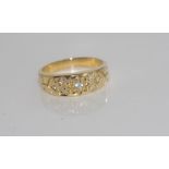 9ct yellow gold and diamond ring weight: approx 3.1 grams, size: O/7