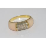 Vintage 18ct gold, pink coral & diamond ring weight: approx 6.7 grams, size: Q-R/8 (marked and