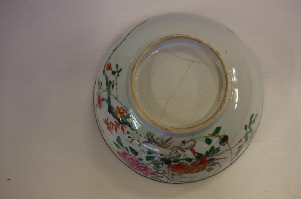 Chinese Qing porcelain bowl with floral decoration and antique restoration, 23.5cm diameter - Image 4 of 4