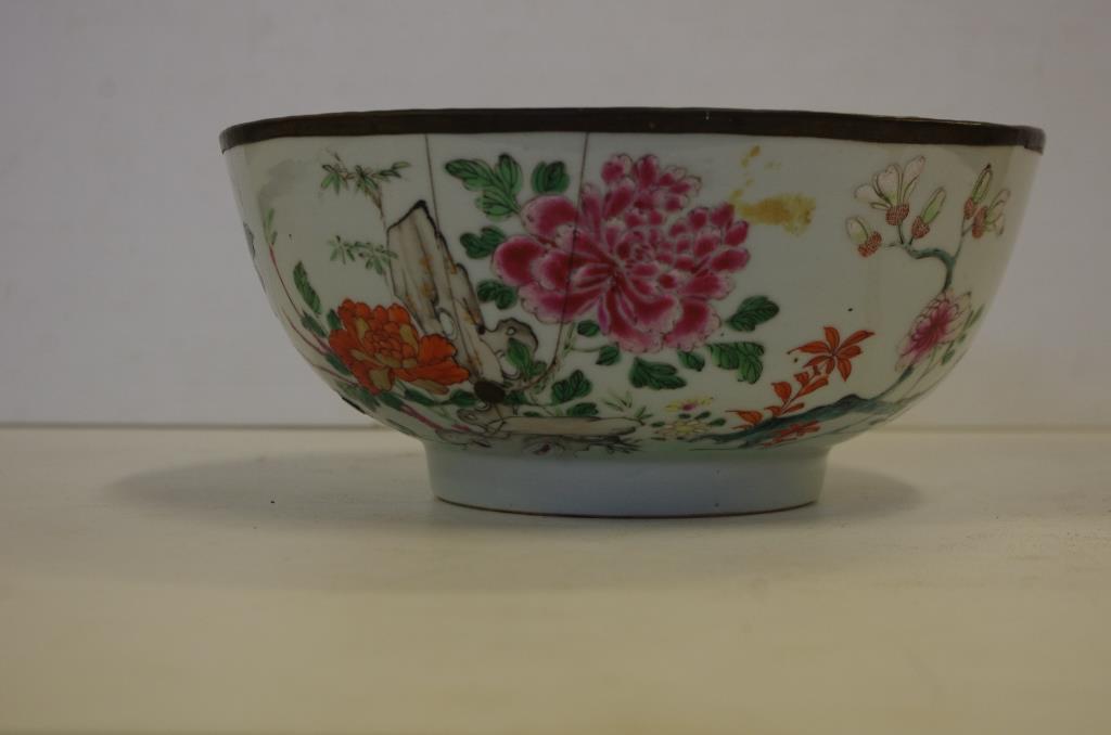 Chinese Qing porcelain bowl with floral decoration and antique restoration, 23.5cm diameter - Image 2 of 4