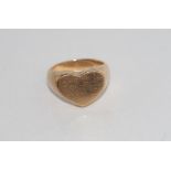 9ct rose gold heart shaped signet ring weight: approx 13.7 grams, size: S-T/9