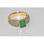 18ct yellow gold, Columbian emerald & diamond ring emerald approx 2ct, weight: approx 8.8 grams,