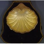 Cased sterling silver shell dish with glass insert, hallmarked London 1913, maker: Goldsmiths &