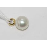 Pearl with 18ct yellow gold bale (unmarked but tested as 18ct)