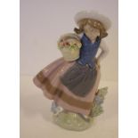 Lladro 'Sweet Scent' figurine #5221, 16.5cm high