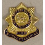 Small 9ct gold brooch - Worcestershire Regiment marked 'Honi soit qui maly pense Firm