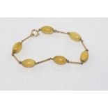 Vintage 9ct yellow gold and ivory bracelet weight: approx 6 grams, size: 19cm length