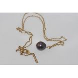 Italian 14ct gold chain with pearl pendant weight: approx 2.9 grams