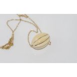 Fine 9ct gold chain with ivory pendant weight: approx 3.96 grams total