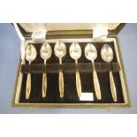 Cased set of 8 sterling silver coffee spoons 70g approx.