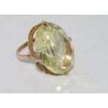 Vintage 10ct yellow gold and yellow gemset ring marked 14K tests as 10ct, weight: approx 9.9