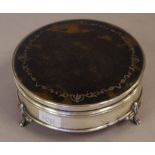 Sterling silver and tortoiseshell trinket box on three feet, hallmarked Birmingham 1921, W11cm