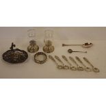 Quantity of assorted small silver items comprising of a pair of sterling silver and glass