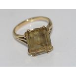 9ct yellow gold and yellow stone ring tests suggest citrine, weight: approx 6.3 grams, size: R/8