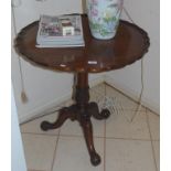 Pie crust lamp table