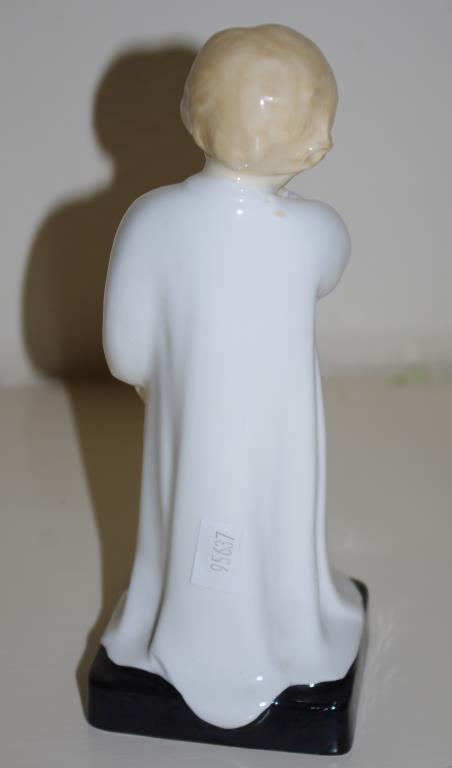 Royal Doulton figurine - Darling HN1319 in production 1929 - 1959. - Image 2 of 3