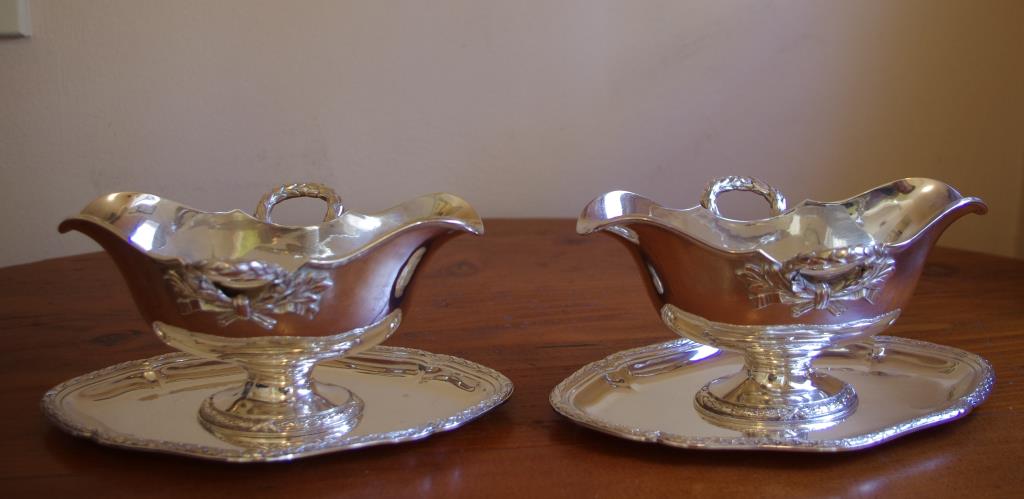 Pair of German 800 silver gravy boats approx 1200gms