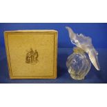 Nina Ricci (Lalique) scent bottle in original presentation box, base engraved Lalique, 10cm high