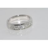 18ct white gold and diamond ring comprising 6 inline diamonds = 1.00cts H /Si 1, weight: approx 5.06
