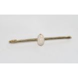 9ct yellow gold brooch with solid opal weight: approx 2.99 grams