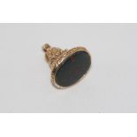 9ct rose gold fob with bloodstone weight: approx 5.98 grams