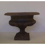 Cast iron urn 35cm diameter, 24.5cm high