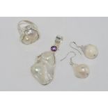 Mabe pearl pendant with similar earrings both marked 925, size: O-P/7