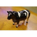 Beswick Freisian Bull "Ch. Coddington Hilt Bar" C1439, 20 cm long, 10 cm high