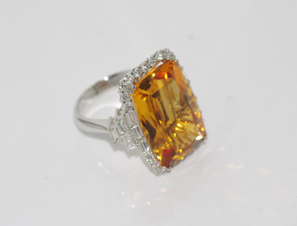 14ct white gold, citrine and diamond ring weight: approx 10.3 grams, size: N-O/6-7 - Image 2 of 2