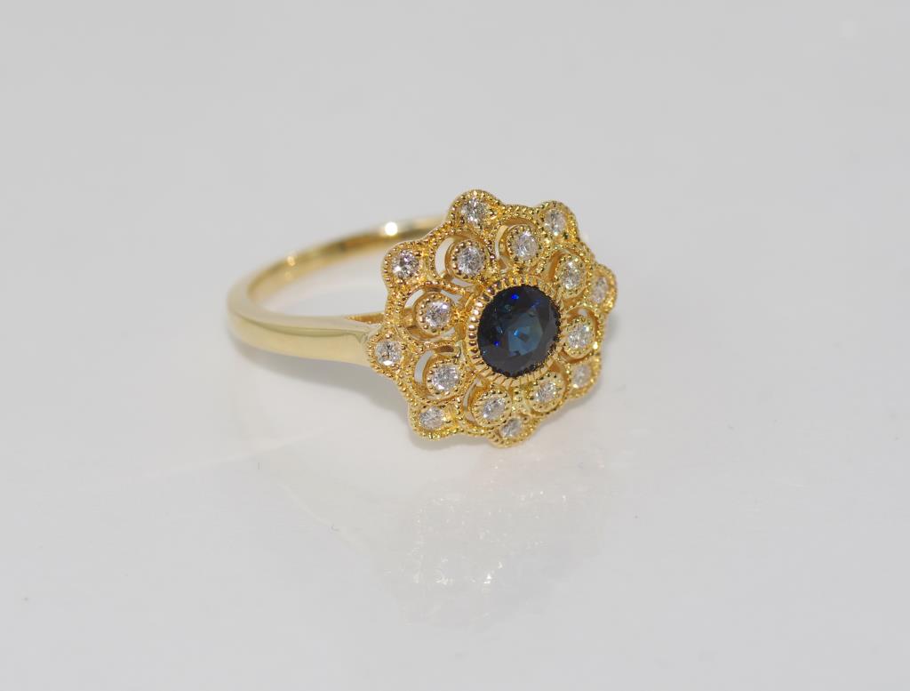 18ct yellow gold, sapphire and diamond dress ring sapphire = 1.5 ct, diamonds = 26 points, weight: - Image 2 of 2