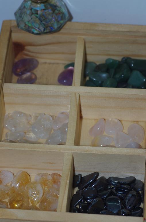Various unset gemstones including opal jade, tigers eye etc and some gold flakes together with a box - Image 3 of 3