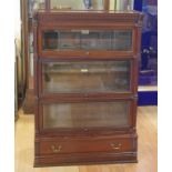 Early 20th century Globe Wernicke bookcase (barrister's bookcase) with 3 sectional tiers, each