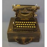 Corona 3 portable typewriter with carry case (29cm wide) circa 1912-41