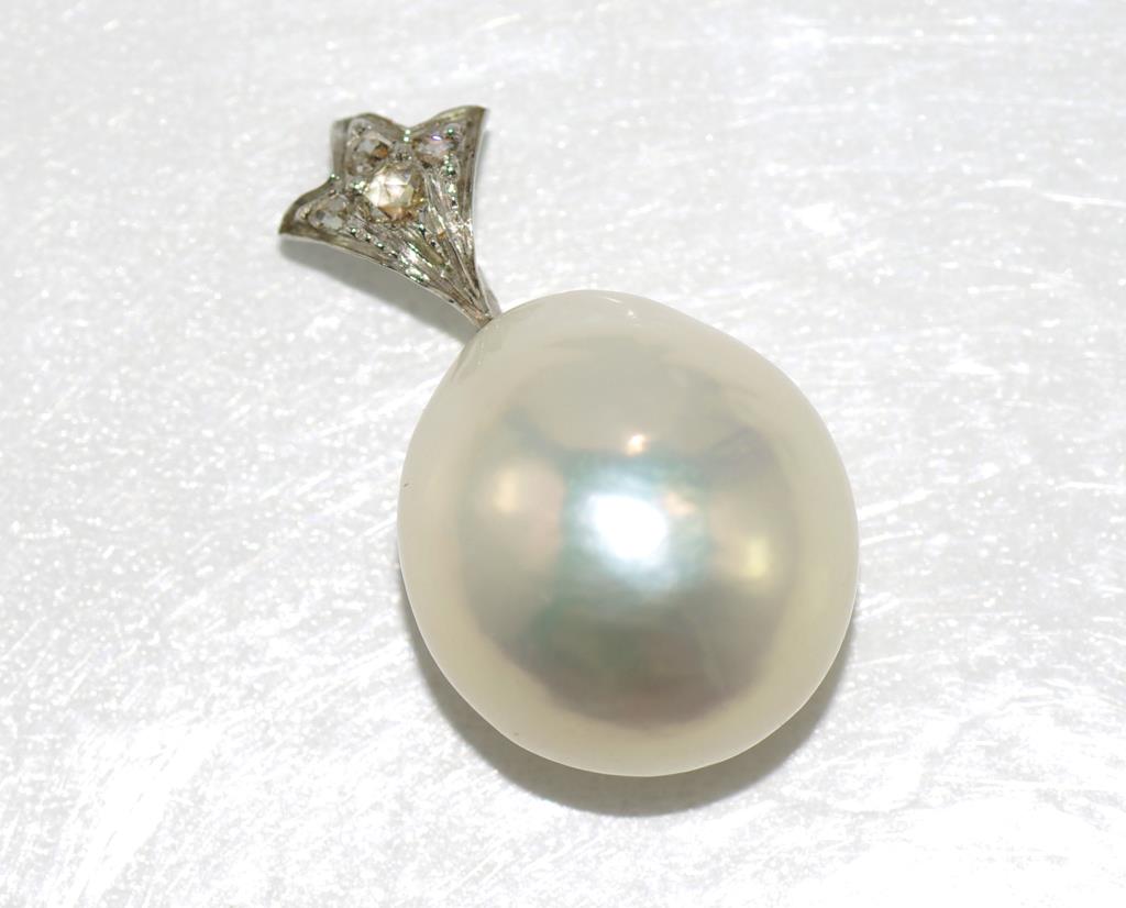 South sea pearl pendant with 14ct gold & an old cut diamond