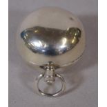 Mid Victorian sterling silver pill box hallmarked London 1865, 3.5cm diameter,