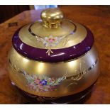 Large Murano glass lidded jar with gilt and floral decoration, H21cm approx