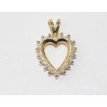 14ct yellow gold and diamond heart shaped pendant weight: approx 2.1 grams, size: 2cm including