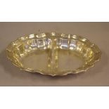 Reed & Barton sterling silver serving dish marked to base, 29cm x 21cm, 386 grams